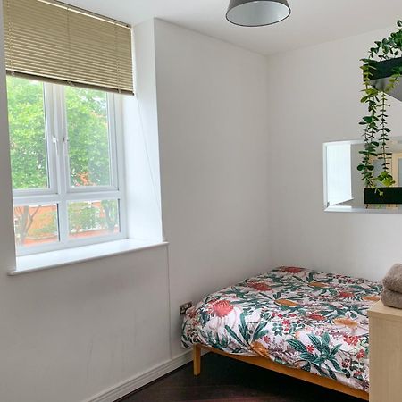 Room In Stratford With Private Bathroom And Parking Londýn Exteriér fotografie
