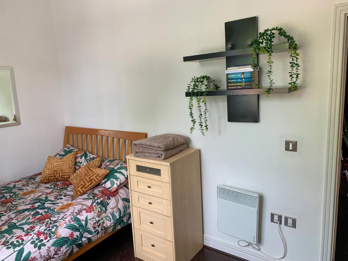 Room In Stratford With Private Bathroom And Parking Londýn Exteriér fotografie